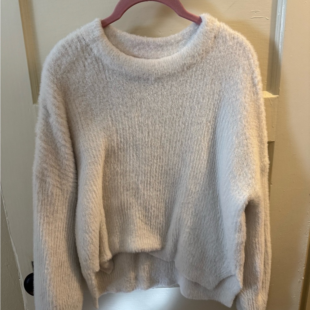 Abercrombie & Fitch Soft Cream Sweater